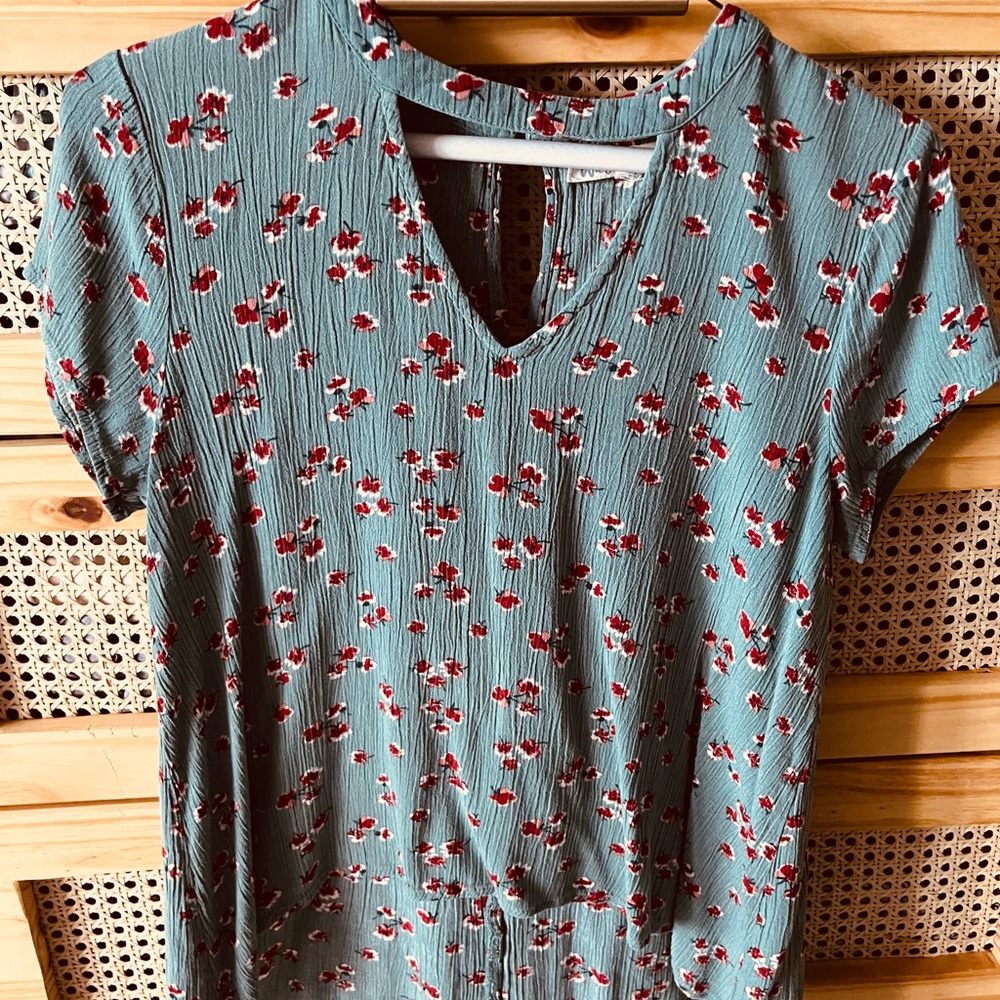 floral shirt
